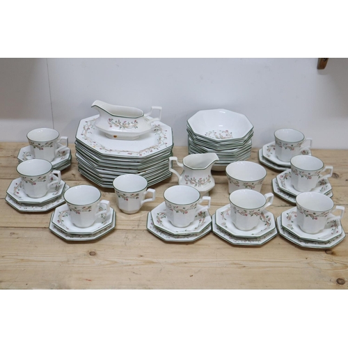 173 - Fiftyfour Pieces of Eternal Beau to include plates, bowls, cups and saucers, gravy boat, sugar bowl ... 