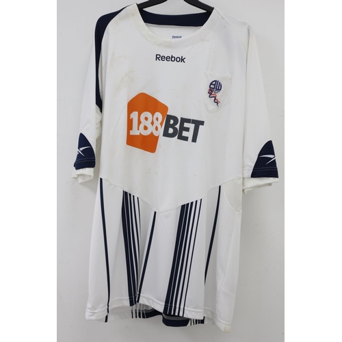 67 - Signed Bolton Wanderers Football Shirt No 17 Klasnic