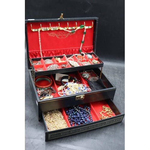 235 - Jewellery Box Containing a Selection of Mixed Unsorted Jewellery