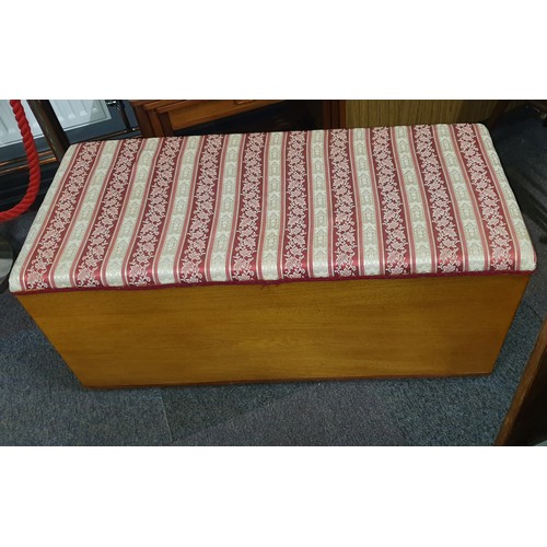 53 - A Fabric Topped Bedding Box Approx 40 x 18 x 18 Inches