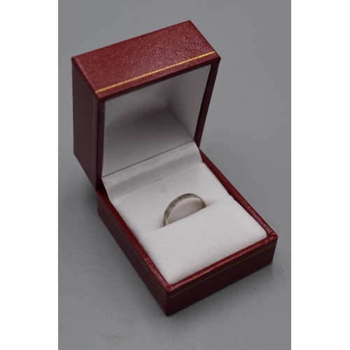 16 - Silver 925 etched Band Ring (Size L) Complete with Presentation Box