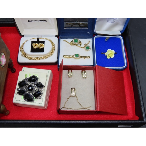 99 - Selection of Boxed Ladies Fashion Jewellery and a Vintage Wooden Music Box