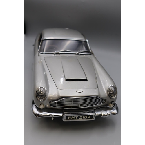 1/8 DEAGOSTINI Construire Votre Propre The Jaguar Voiture De 21 Pièce
