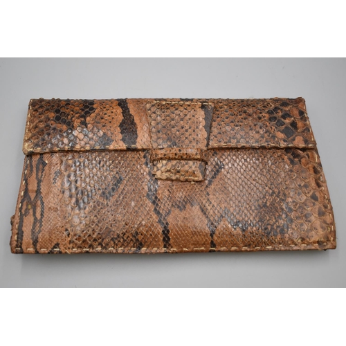 256 - Vintage Croc Crocodile Skin Clutch Bag / Purse 1960s 70s