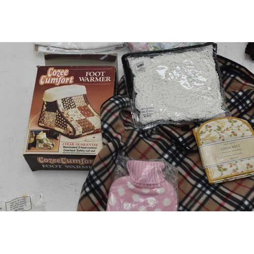 547 - Mixed Lot of New items to include Water Bottles, Neck Pillow, Picnic Blanket, Socks, Foot Warmer and... 