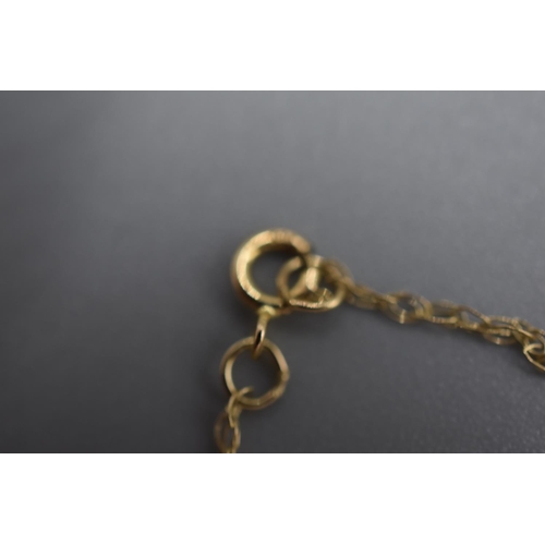 31 - Gold 9ct Pearl Pendant Necklace Complete with Presentation Box