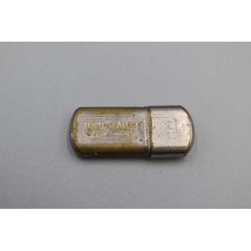 52 - Collectors Tray including Nasonic Napkin Rings, Silver Bracelet, Wembley 1925 Pen, and More