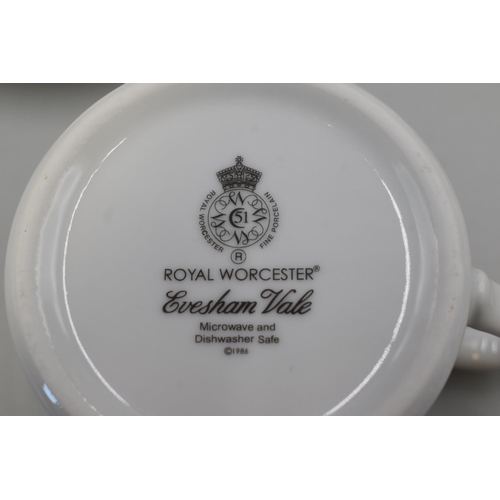 192 - Twenty Piece Set of Royal Worcester 'Evesham Vale'