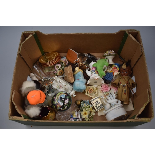 274 - Mixed Lot of Souvenirs to include Indian, Trinkets and other