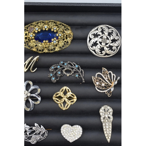 57 - Selection of Both Vintage and Modern Brooches