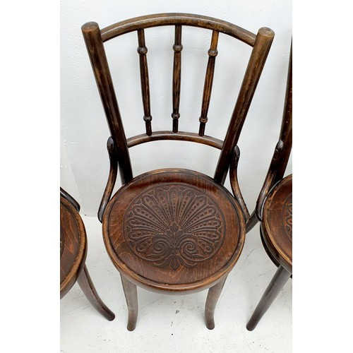 Set of 4 Mundus and J & J Kohn Ltd Bentwood Chairs. Really Coul 