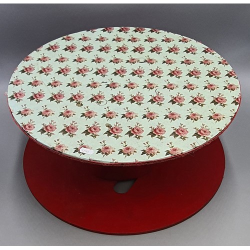 503 - A Reel Coffee Table Approx 20 Inches In Diameter