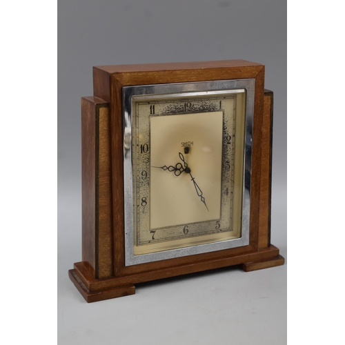 104 - A Smith Art Deco Electric Mantle Clock. Approx 9.5