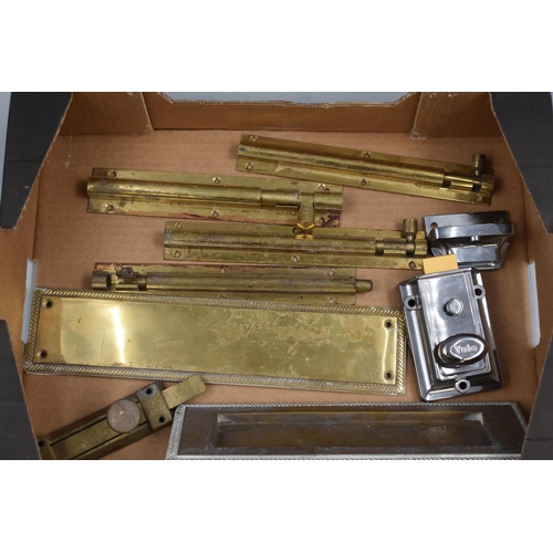 568 - Selection of Brass Door Furniture and a Yale Latch