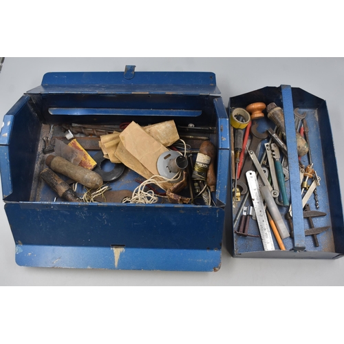 579 - A Blue Metal Toolbox With A Selection Of Unsorted Tools. Toolbox Approx 7