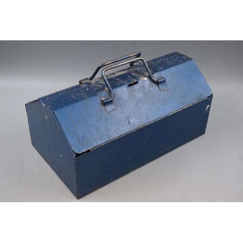 579 - A Blue Metal Toolbox With A Selection Of Unsorted Tools. Toolbox Approx 7