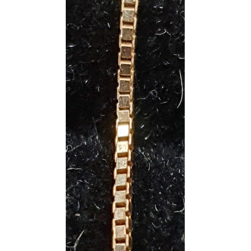 8 - 9 Carat Gold Box Link Chain Approx 17 Inches