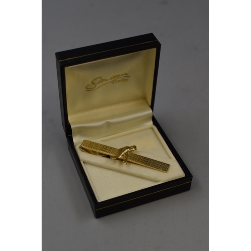 62 - Vintage Stratton of London Gold Plated Tie Clip in original box