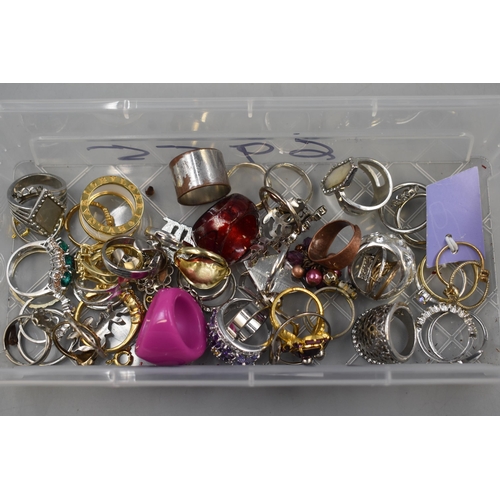 67 - Selection of Approx. 40 Rings