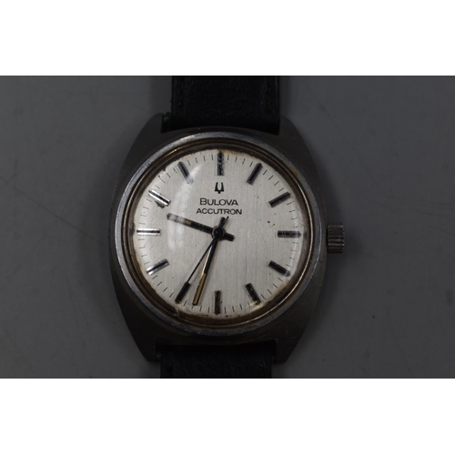 90 - A Bulova Accutron 2181 Tuning Fork Vintage Gents Watch.