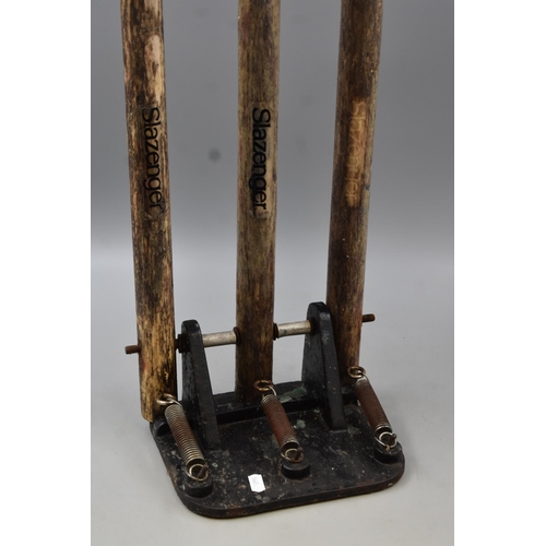 189 - A Set Of Slazenger Training Cricket Stumps On Springs. Approx 28.5