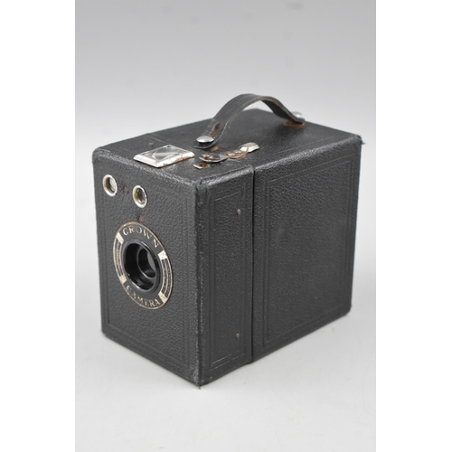 370 - Pair of Vintage Camera's to include Agfa Optima 1a Camera in Leather Case in nice condition and Crow... 