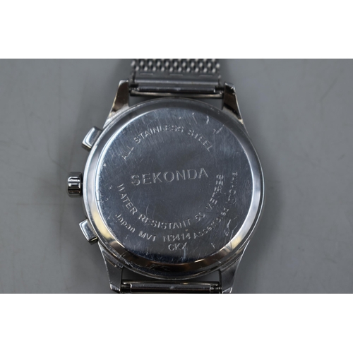 83 - SeKonda Gents Watch waterproof with stainless steel strap