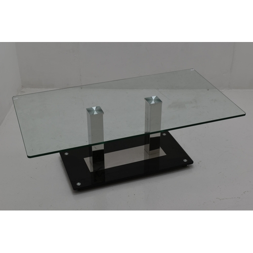 433 - Contemporary Tempered Glass Topped Coffee Table Measures 47 W x 25.5 D x 16 H Inches