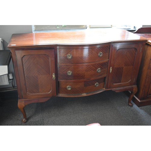 584 - Thee Drawer Bow Fronted Side Board Standing on Queen Anne Legs with Two Side Cabinets approx. 5ft x ... 