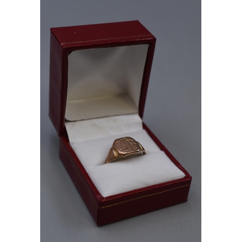 6 - A 9ct Gold Signet Ring, Size U.