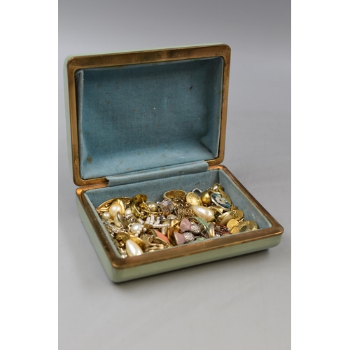 38 - Mixed Selection of unsorted Jewellery in 1950s Powder Blue box