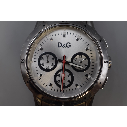 44 - Dolce & Gabbana Gents Quartz Watch (Working)