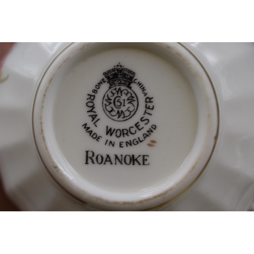 262 - Royal Worcester Roanoke Fine Bone China 21 Piece Tea Set