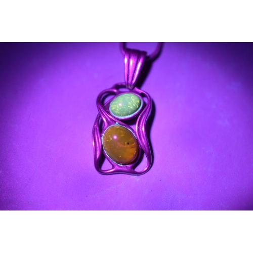 46 - Silver 925 Amber Stoned Pendant Necklace