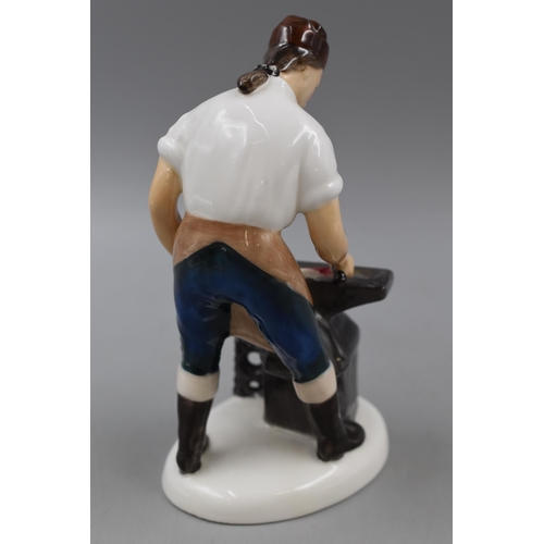 221 - Royal Doulton Blacksmith of Williamsburg HN 2240