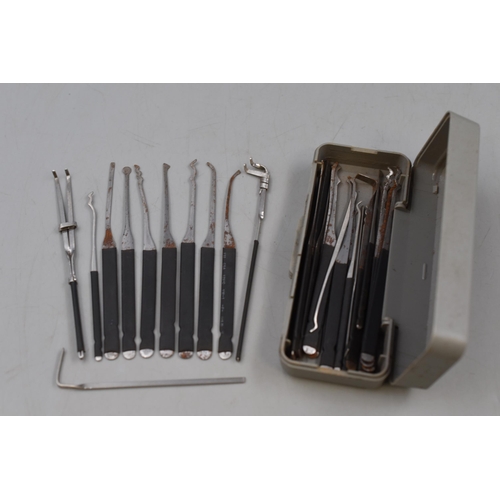 387 - Selection of Lock Picking Tools