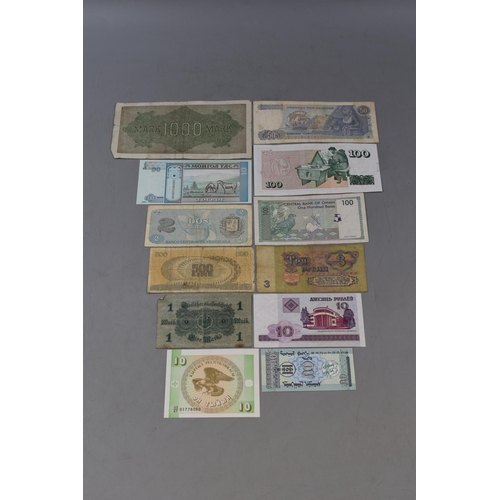 189 - Selection of 12 Mixed Worldwide Bank Notes