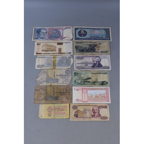 192 - Selection of 12 Mixed Worldwide Bank Notes