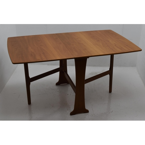 559 - Mid Century Modern Space Saving Drop Leaf Table, Gateleg. Only 90 x 21 CM Folded and 90 x 147cm full... 