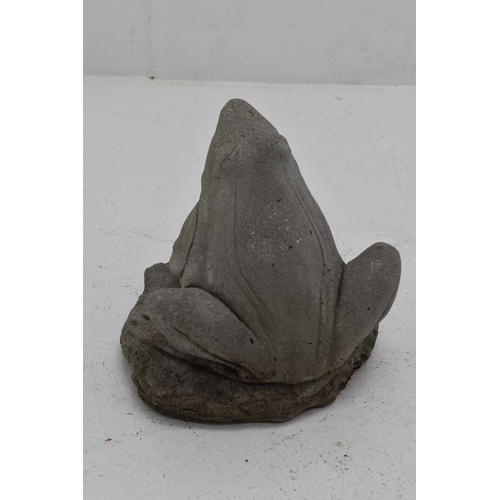 579 - Vintage Concrete Garden Frog Figure (30cm)