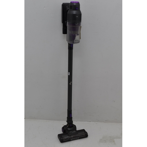 584 - A Muzili C10 Cordless Vacuum Cleaner, Powers on When Tested