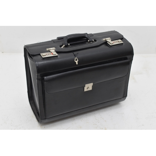 604 - Pull Along Pilots Case with Combination Lock and Key (37cm x 45cm)