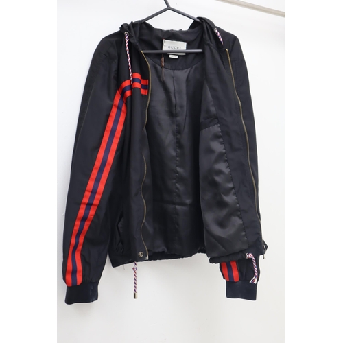 607 - Gucci Tiger Patch Tech-Taffeta Windbreaker Jacket, Size M/L.