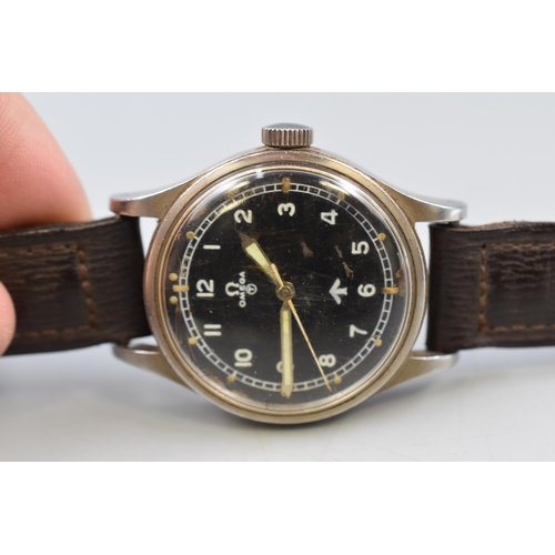 18 - Omega 1953 RAF “Fat Arrow” Pilots Wristwatch (Ref 6645 101000) Men's Manual Winding with Leather Str... 