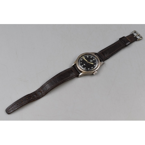 18 - Omega 1953 RAF “Fat Arrow” Pilots Wristwatch (Ref 6645 101000) Men's Manual Winding with Leather Str... 