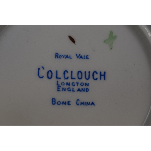 302 - Fourteen Pieces of Vintage Colclough Royal Vale Bone China