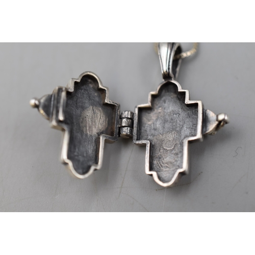 70 - A 925 Silver Prayer Box Pendant on 18