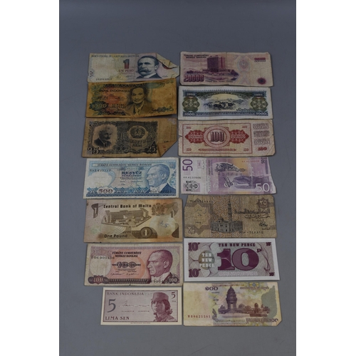 141 - Selection of Mixed Worldwide Banknotes