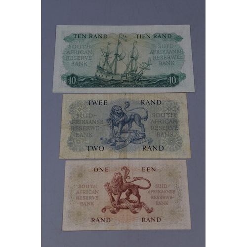 151 - Three South African 1961 Issue Jan van Riebeeck Bank Notes (1,2, & 10 Rand)