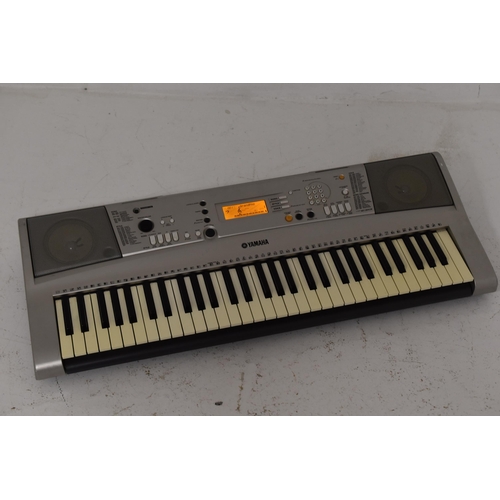 418 - Yamaha PSR-E313 Multi functional Battery Operated Keyboard in Original Box (Working)